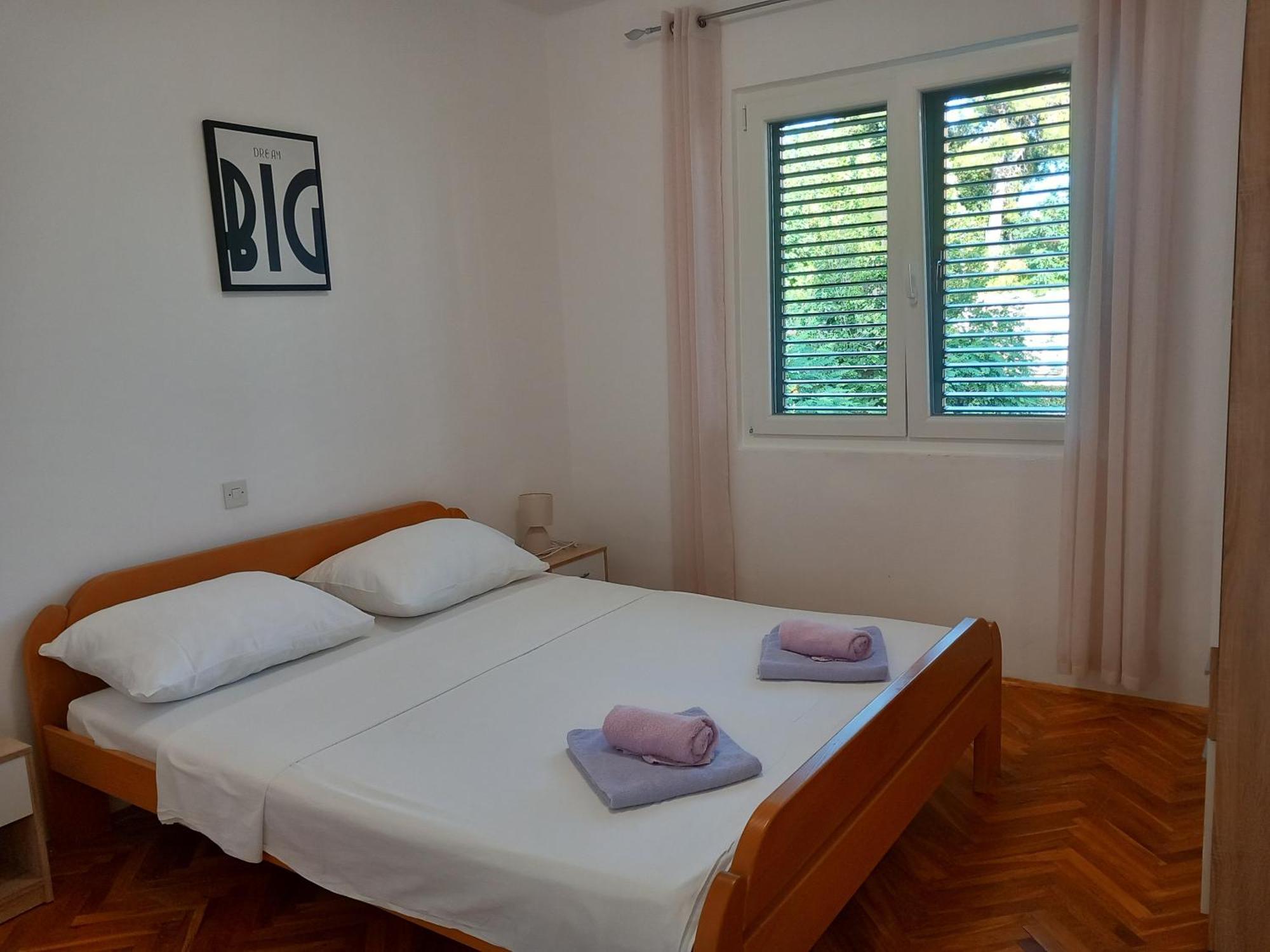 Apartments Mira Lopar Exterior photo